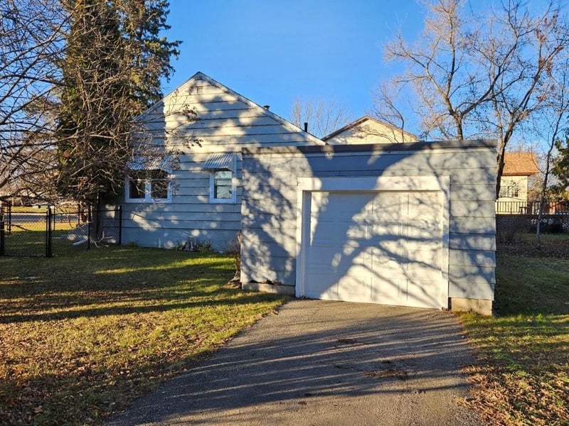 118 Getchell Ave NE, Bagley, MN 56621