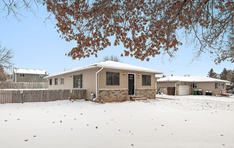 1018 Mulberry St, Taylors Falls, MN 55084