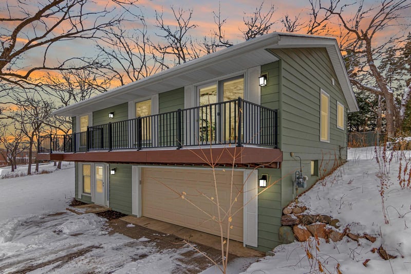 4728 W 70th St, Edina, MN 55435