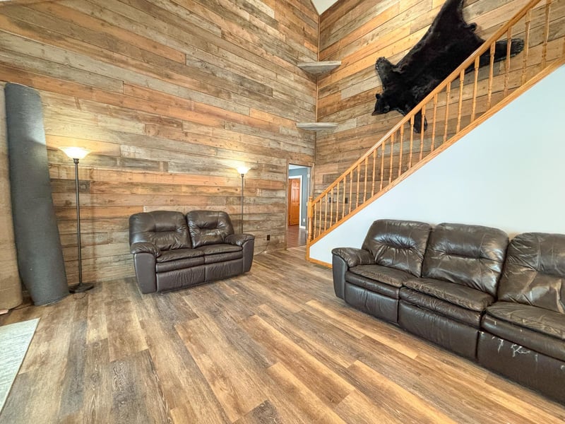 21286 345th St, Erhard, MN 56534