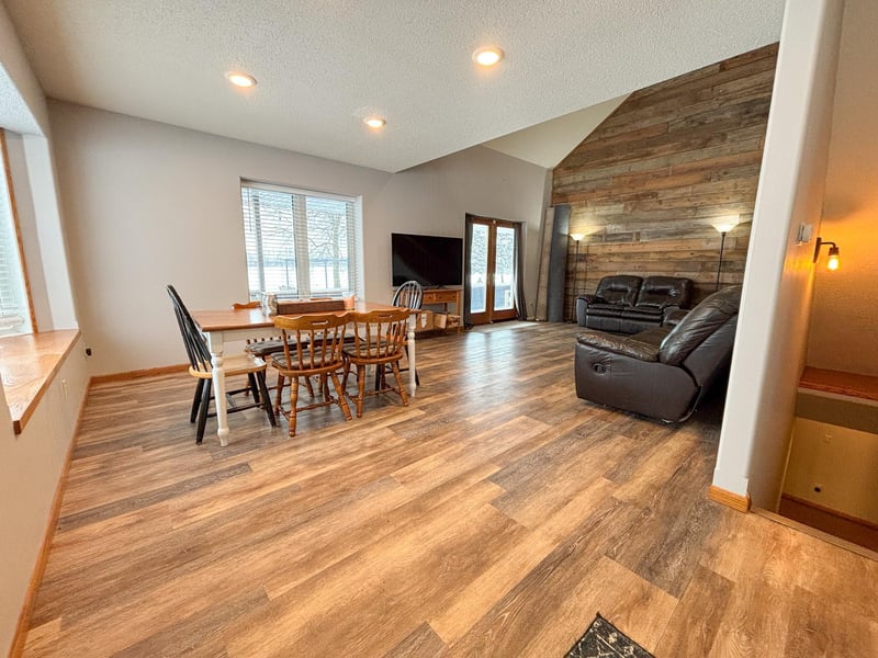 21286 345th St, Erhard, MN 56534