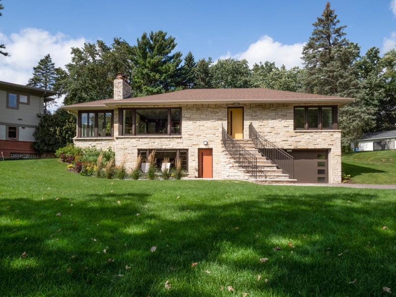 1325 Spring Valley Rd, Golden Valley, MN 55422