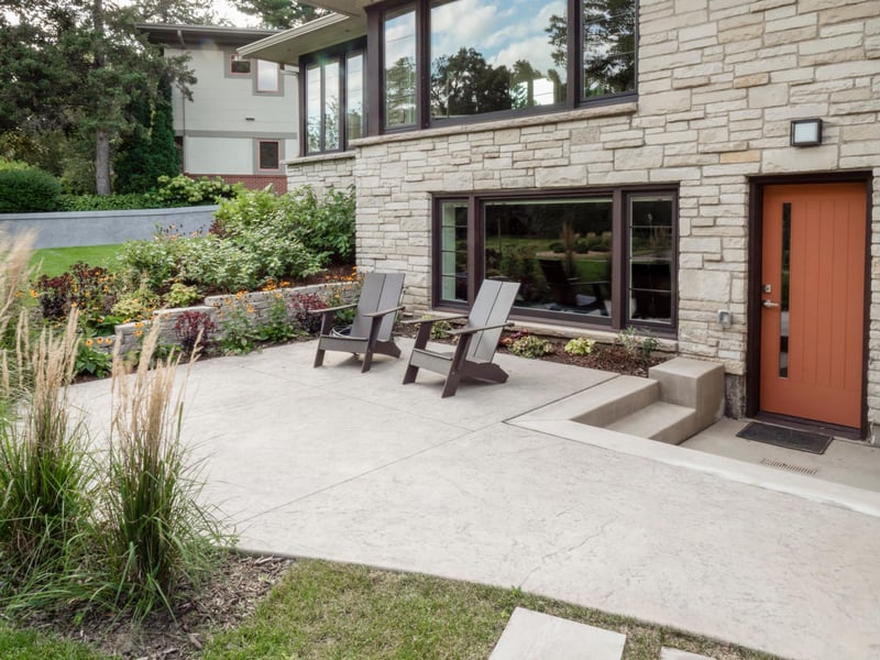 1325 Spring Valley Rd, Golden Valley, MN 55422