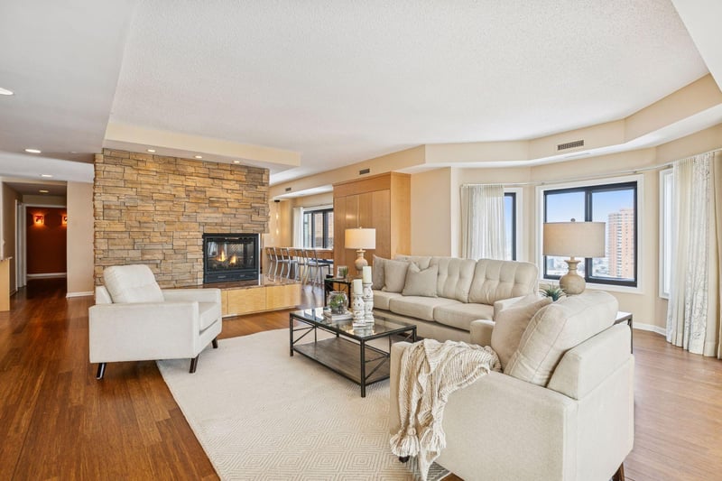 1235 Yale Pl #1706, Minneapolis, MN 55403