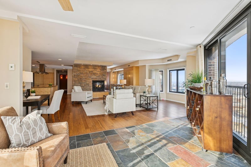1235 Yale Pl #1706, Minneapolis, MN 55403