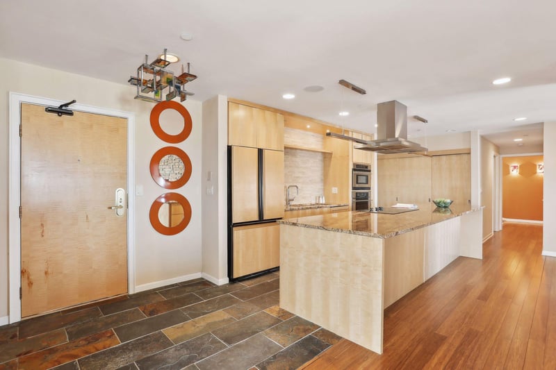 1235 Yale Pl #1706, Minneapolis, MN 55403