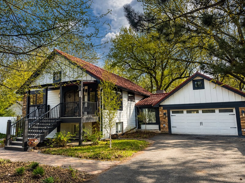 888 Dakota Ave, Orono, MN 55356