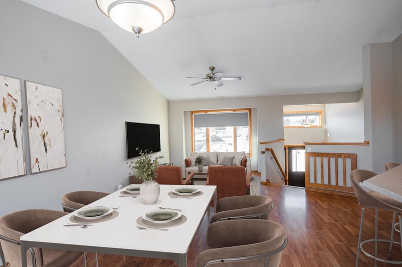 615 5th St Ne, Plainview, MN 55964