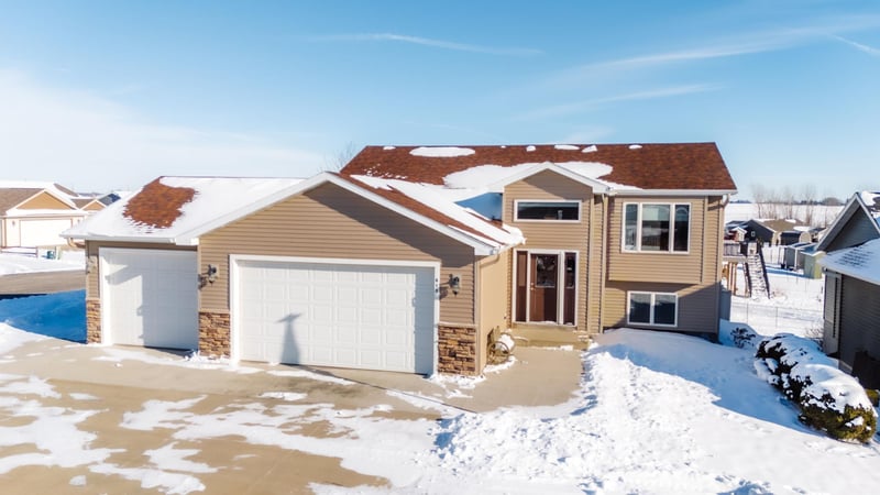 615 5th St Ne, Plainview, MN 55964