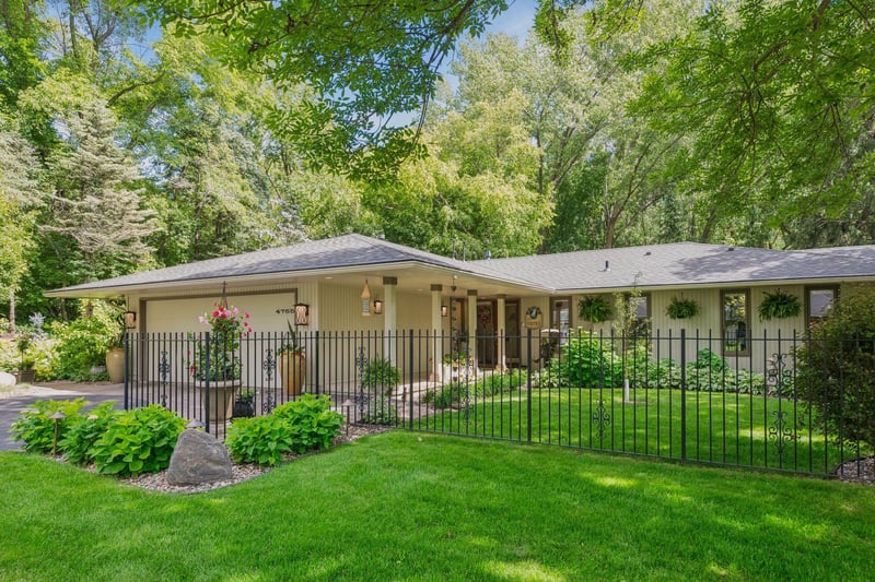 4755 Regents Walk, Excelsior, MN 55331