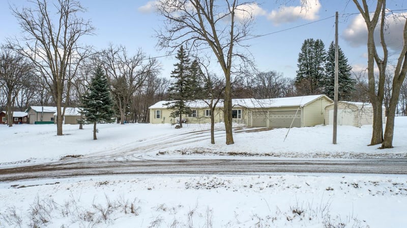 127 Ballard Ave, Jackson, MN 56143