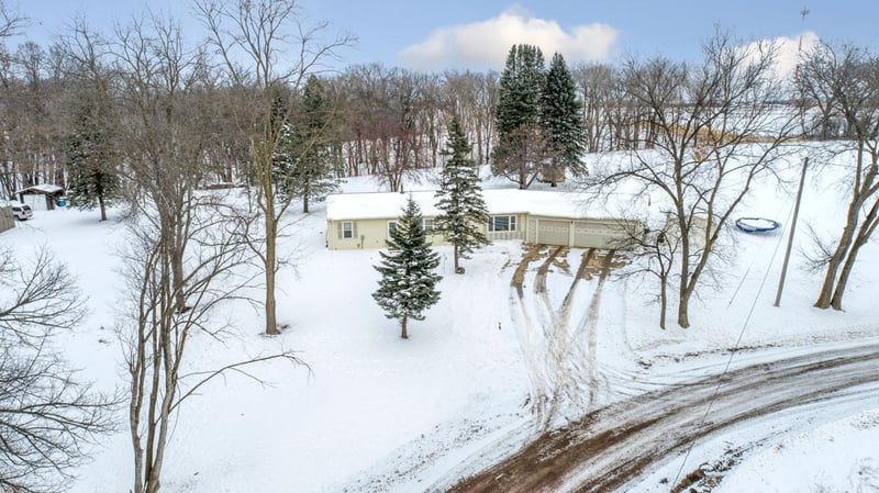 127 Ballard Ave, Jackson, MN 56143