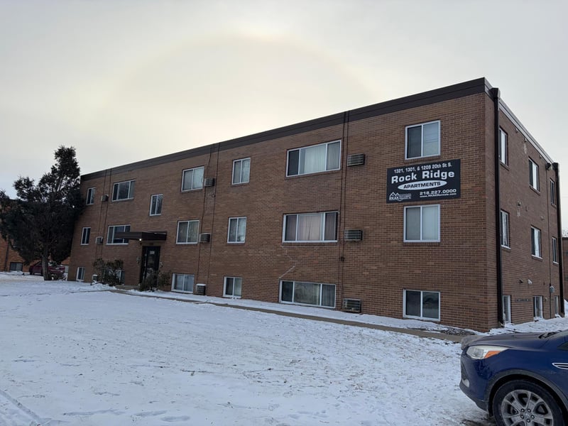 1209 S 20th, Moorhead, MN 56560