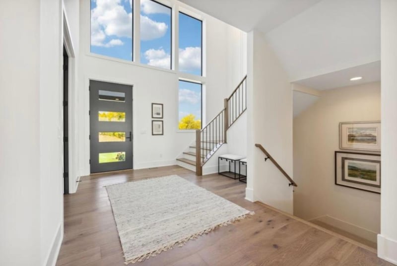 9201 Timberland Trl, Eden Prairie, MN 55347
