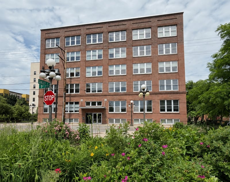 225 9th St E #205, Saint Paul, MN 55101