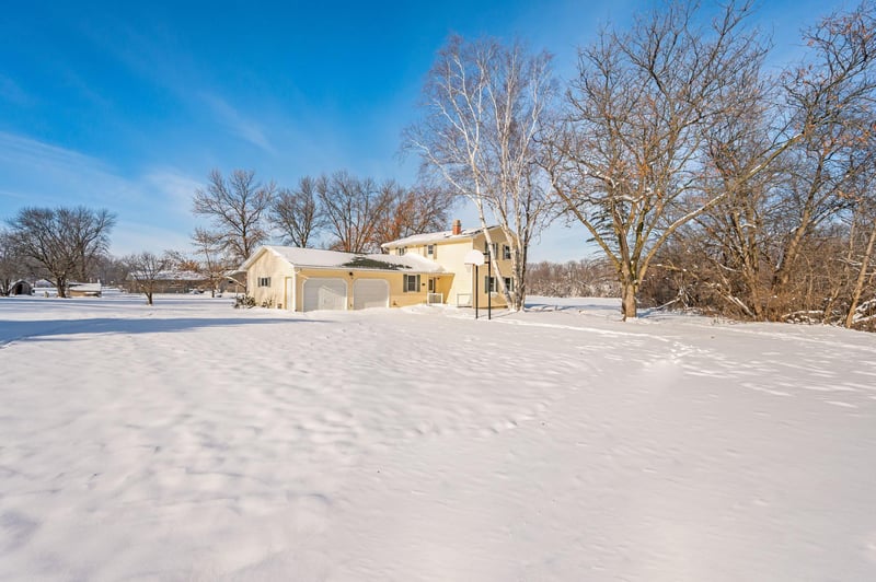 607 Sailor St N, Blue Earth, MN 56013