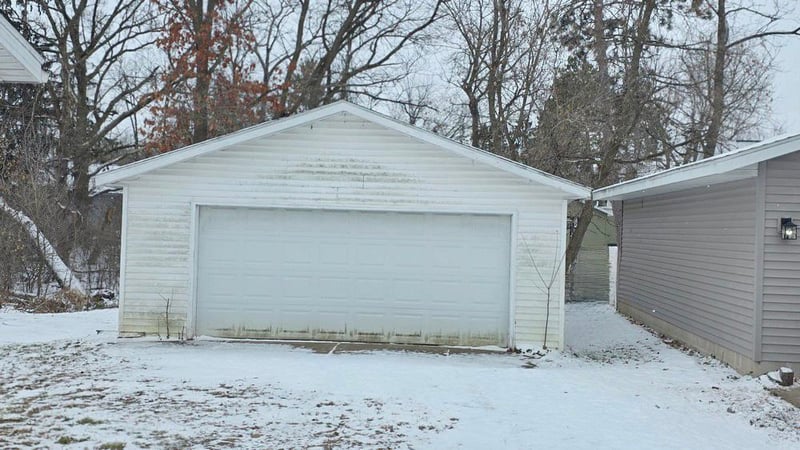 118 E Monroe Ave, Barron, WI 54812