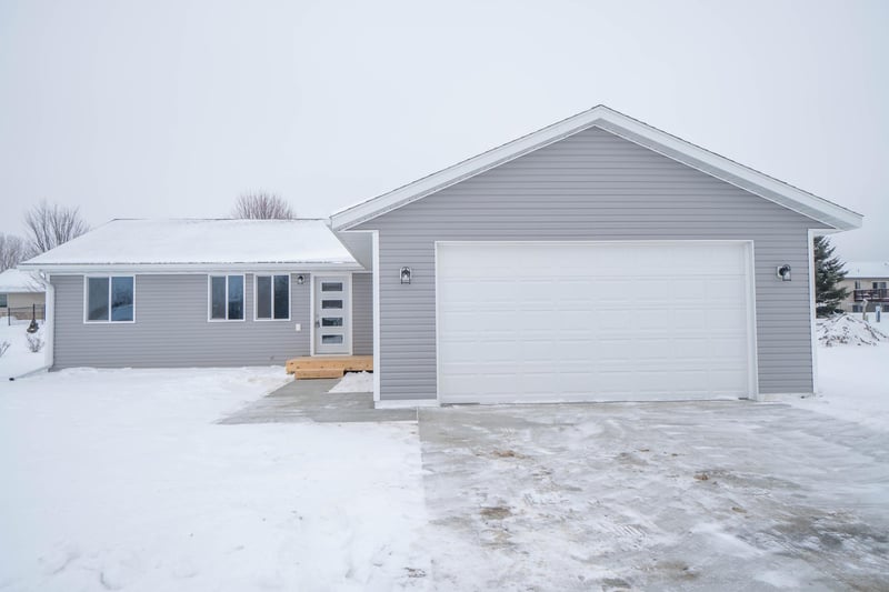 412 Russ Parta Dr, New York Mills, MN 56567