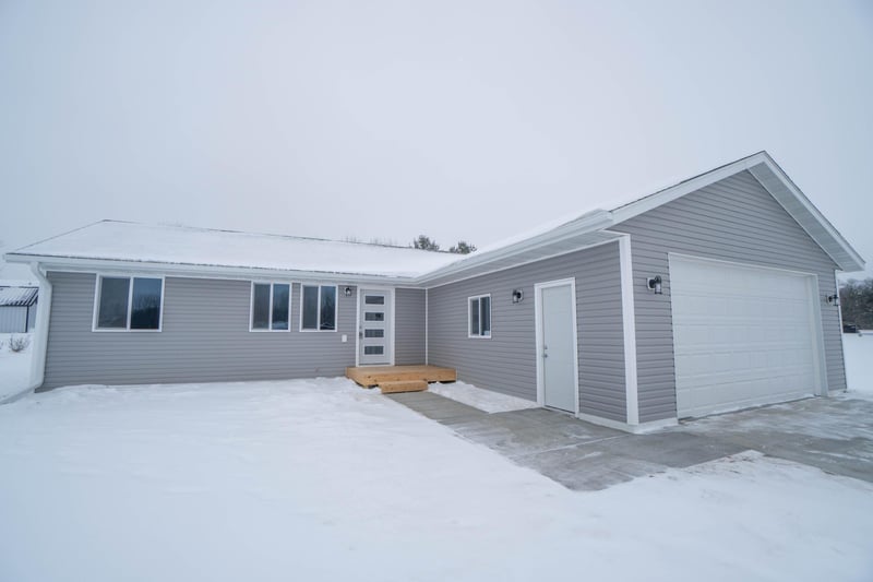 412 Russ Parta Dr, New York Mills, MN 56567