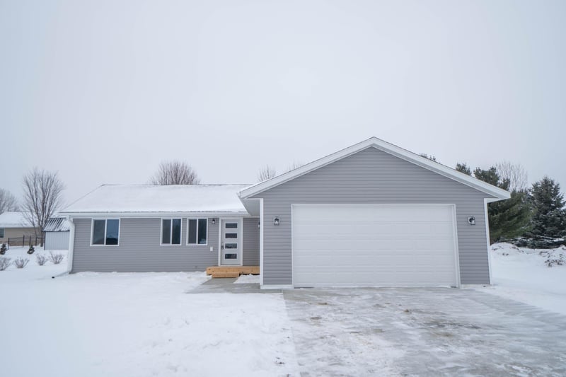 412 Russ Parta Dr, New York Mills, MN 56567