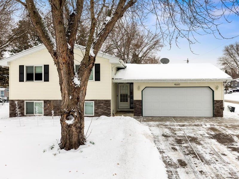4660 104th Ln NE, Blaine, MN 55014