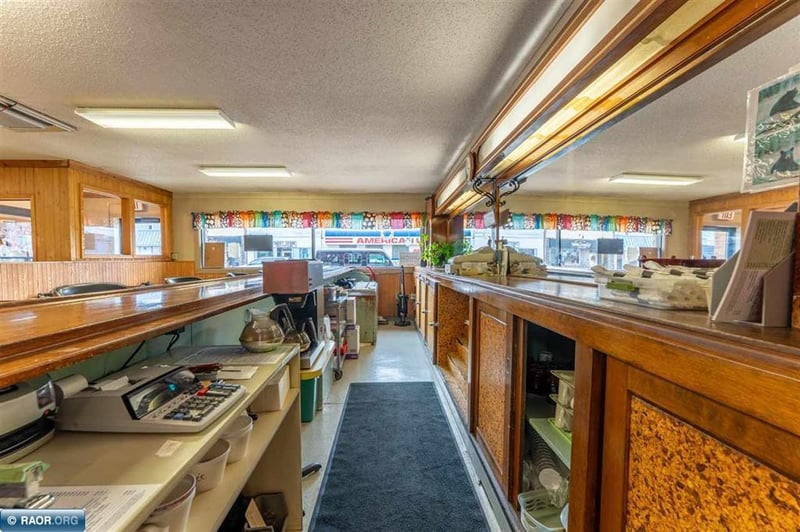 114 N Main St, Aurora, MN 55705