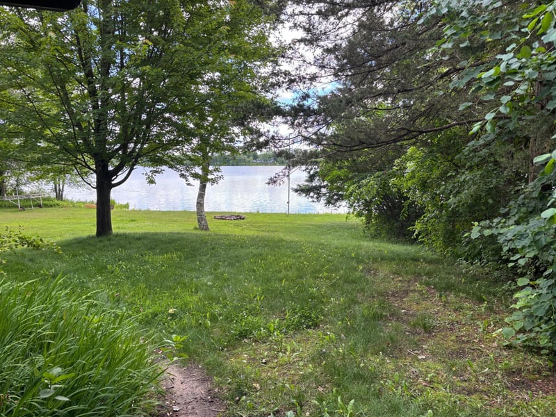 12521 Homestead Dr, Hugo, MN 55110