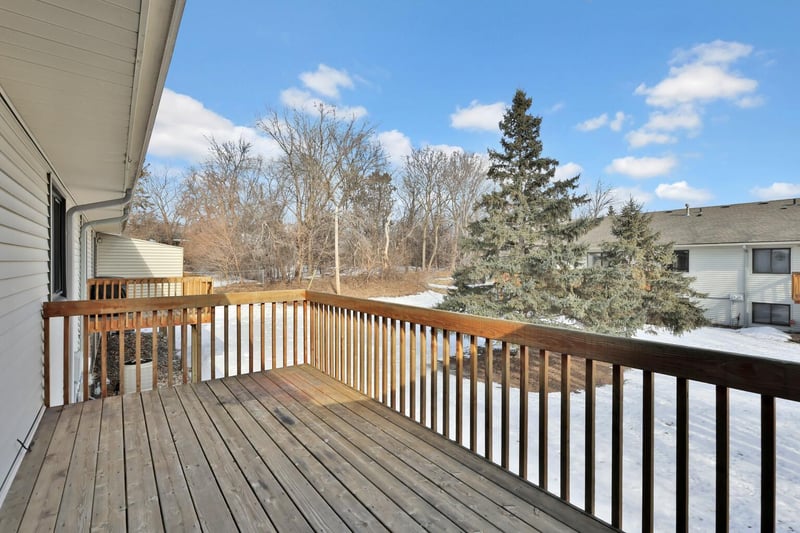 2052 Bradley St, Maplewood, MN 55117