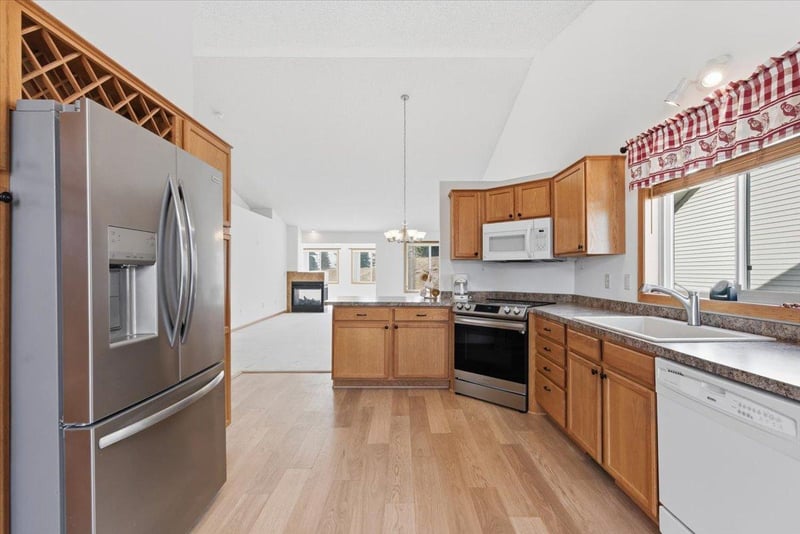 3014 127th Ave NW, Coon Rapids, MN 55448