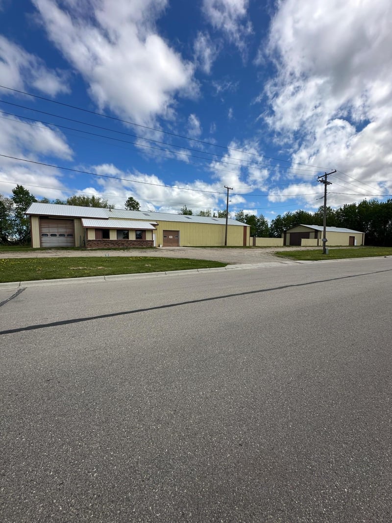 900 2nd St NW, Baudette, MN 56623