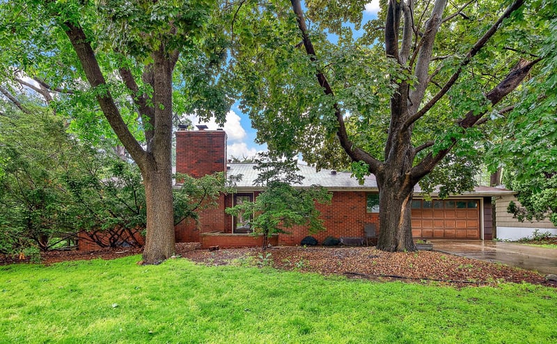 5241 Edenmoor St, Edina, MN 55436