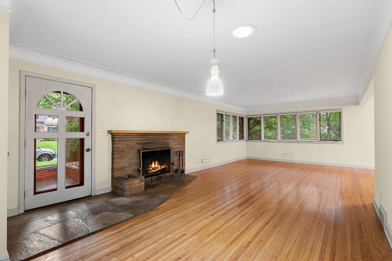 5241 Edenmoor St, Edina, MN 55436