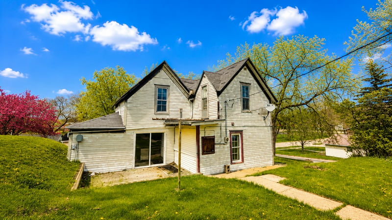 112 Bluff St E, Lake Benton, MN 56149