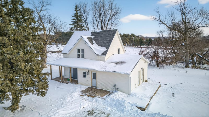 3724 345th Ave NE, Cambridge, MN 55008