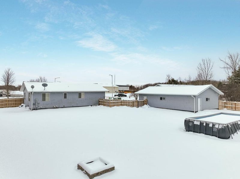1620 Berdan St, Cumberland, WI 54829
