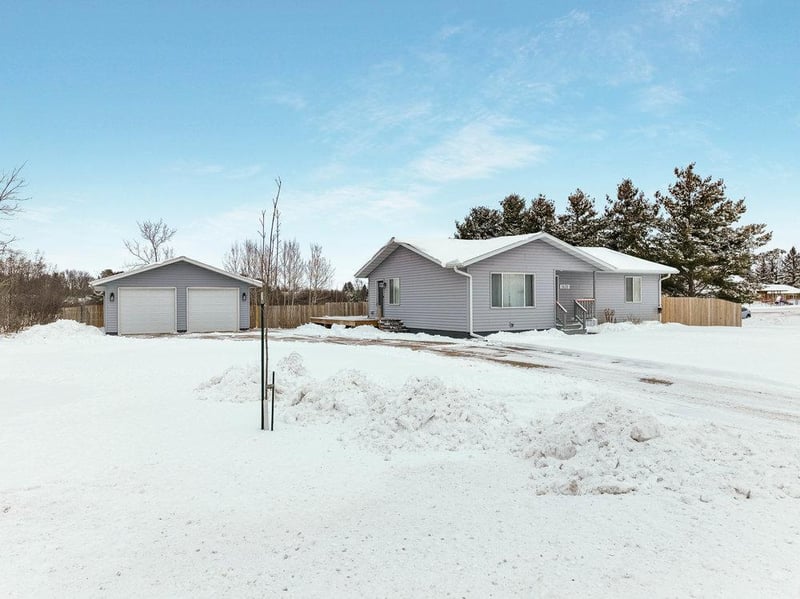 1620 Berdan St, Cumberland, WI 54829