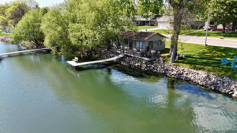 1111 W Lake Ave, Worthington, MN 56187