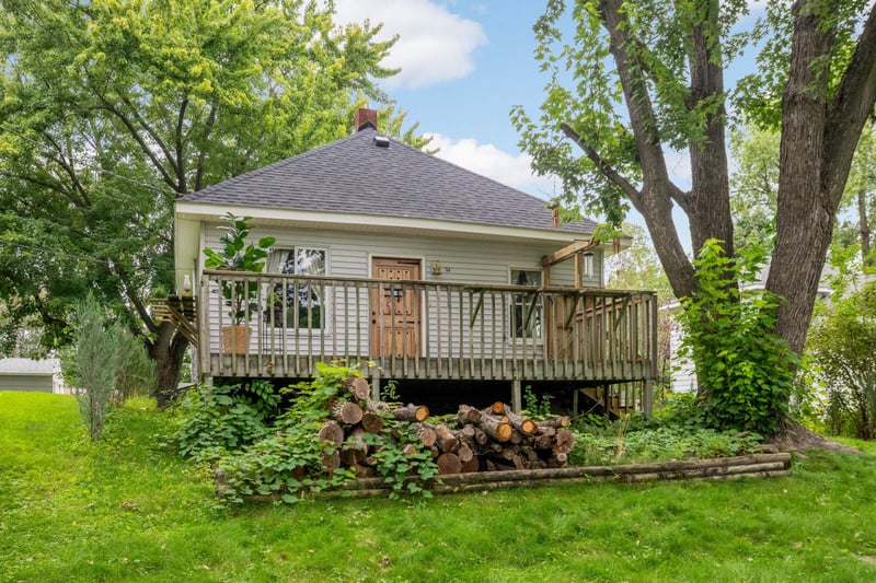 744 N Shore Dr, Forest Lake, MN 55025
