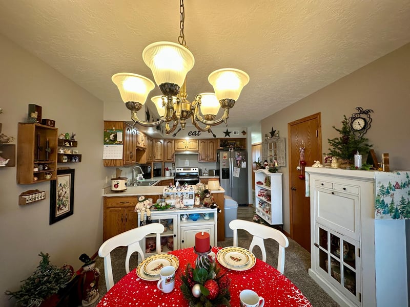126 W Warren St, Luverne, MN 56156