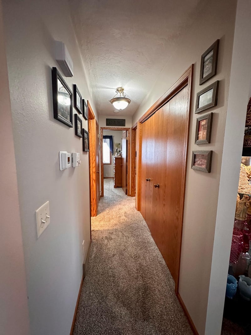 126 W Warren St, Luverne, MN 56156
