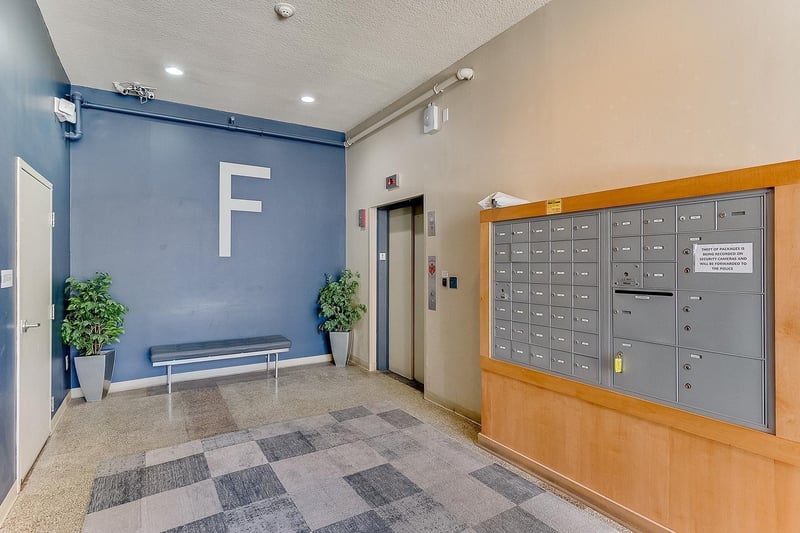 488 Wabasha St N #305, Saint Paul, MN 55102