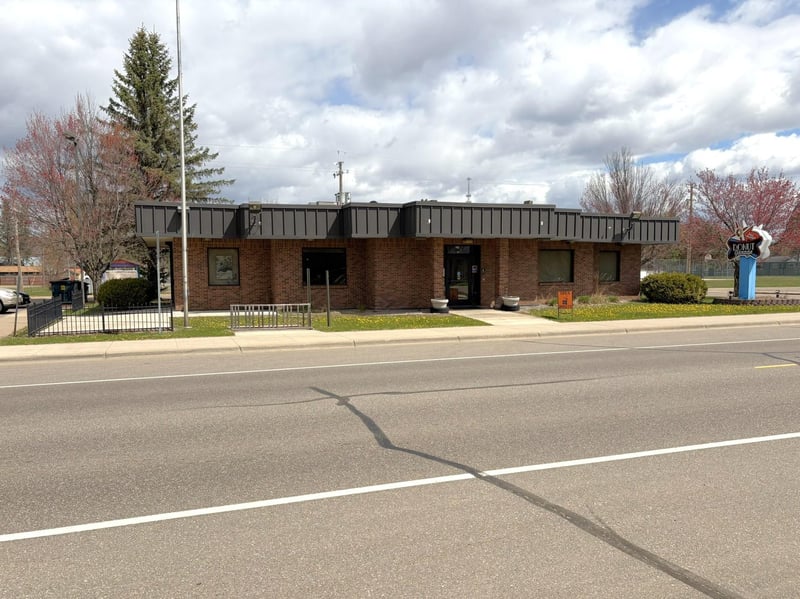 221 4th St, Ironton, MN 56455