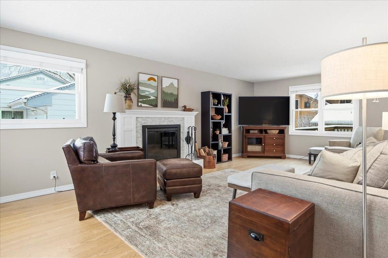 500 Arthur St, Edina, MN 55343