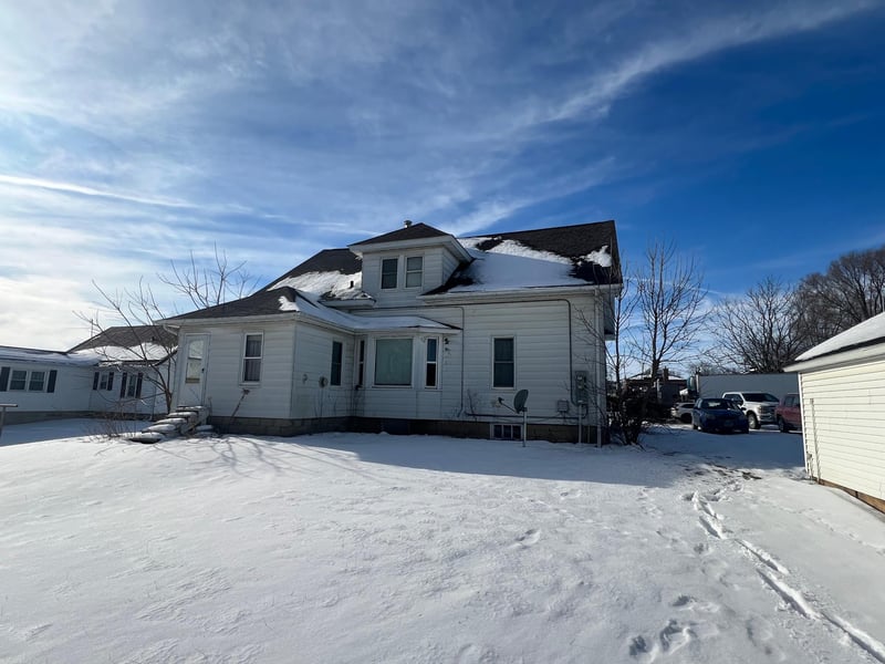 209 N Section Ave, Spring Valley, MN 55975