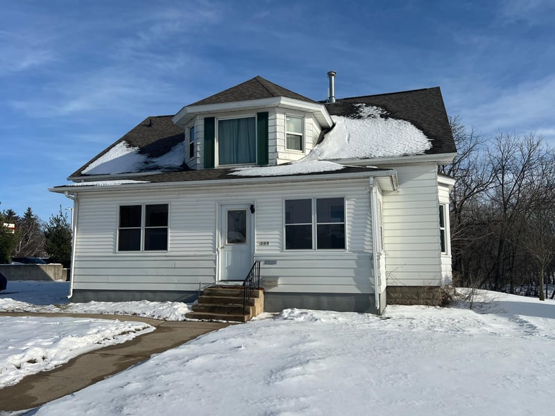209 N Section Ave, Spring Valley, MN 55975