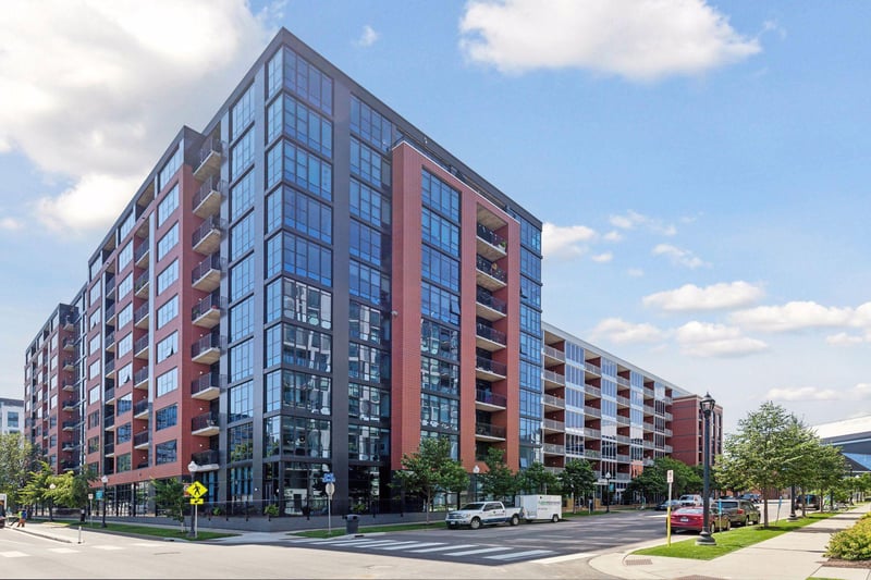 215 10th Ave S #211, Minneapolis, MN 55415