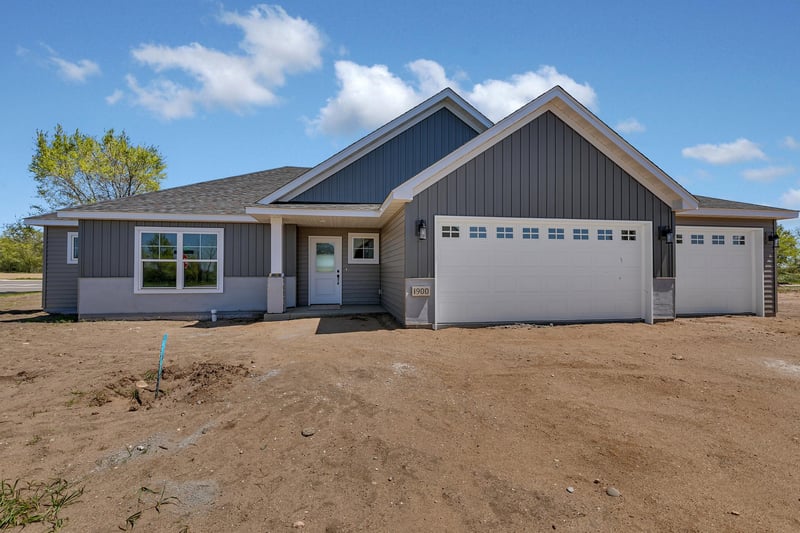 1900 Sandstone Loop S, Sartell, MN 56377