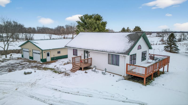 7906 Birchview Rd, Grasston, MN 55030