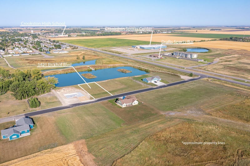 1421 Eickof Blvd, Crookston, MN 56716