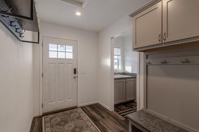 2015 Essler Dr, Saint Peter, MN 56082